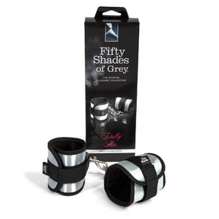 CS-09  Fifty Shades of Grey Totally His Handcuffs